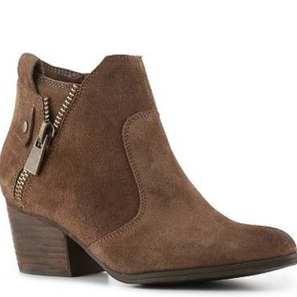 Crown Vintage Shoes - Crown Vintage Western Booties Size 6, EUC